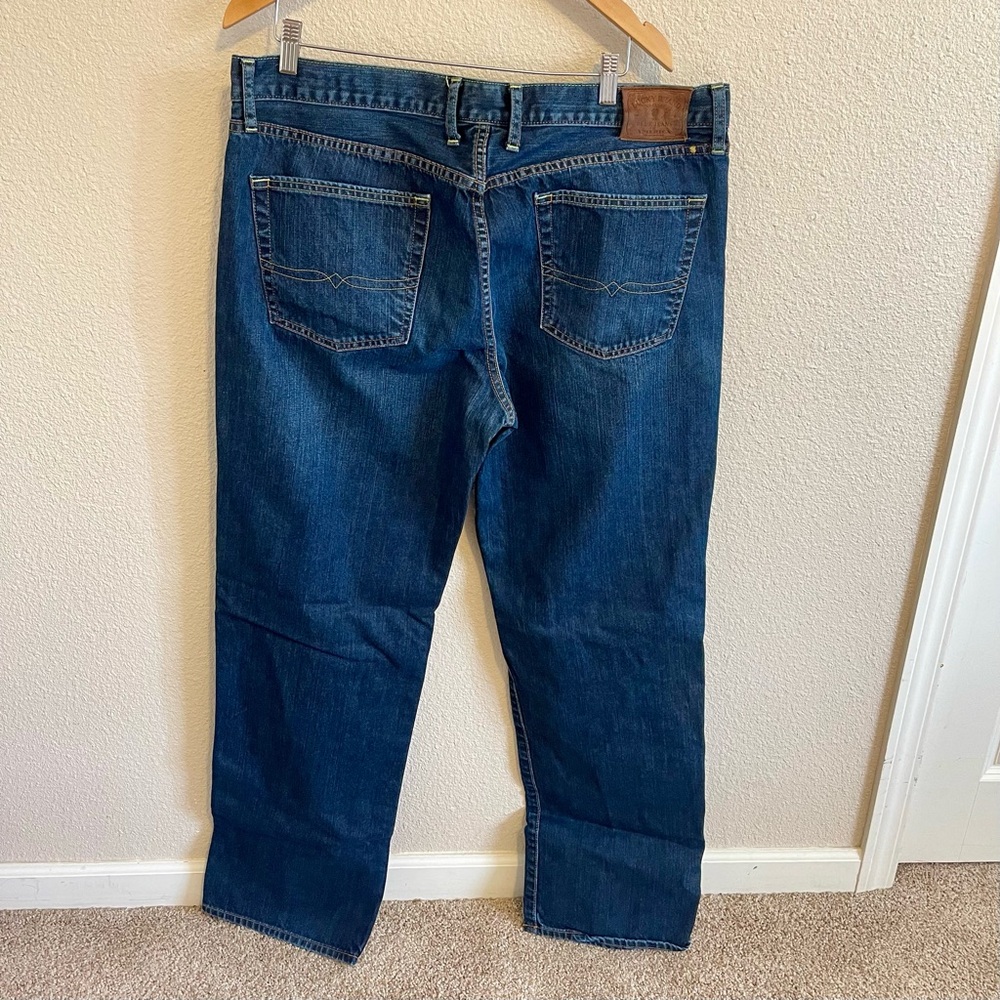 Lucky Brand Relaxed Fit Dark Blue Jeans 38x34